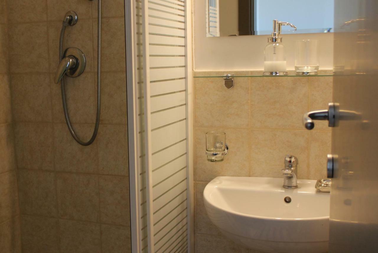 Sulmare Alba Adriatica Bed & Breakfast Exterior photo