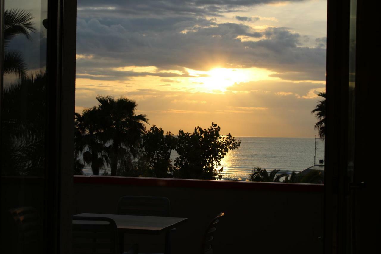 Sulmare Alba Adriatica Bed & Breakfast Exterior photo
