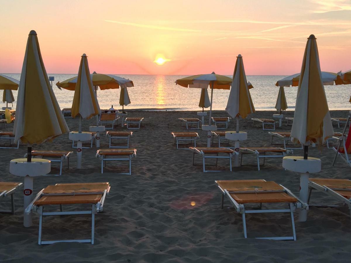 Sulmare Alba Adriatica Bed & Breakfast Exterior photo