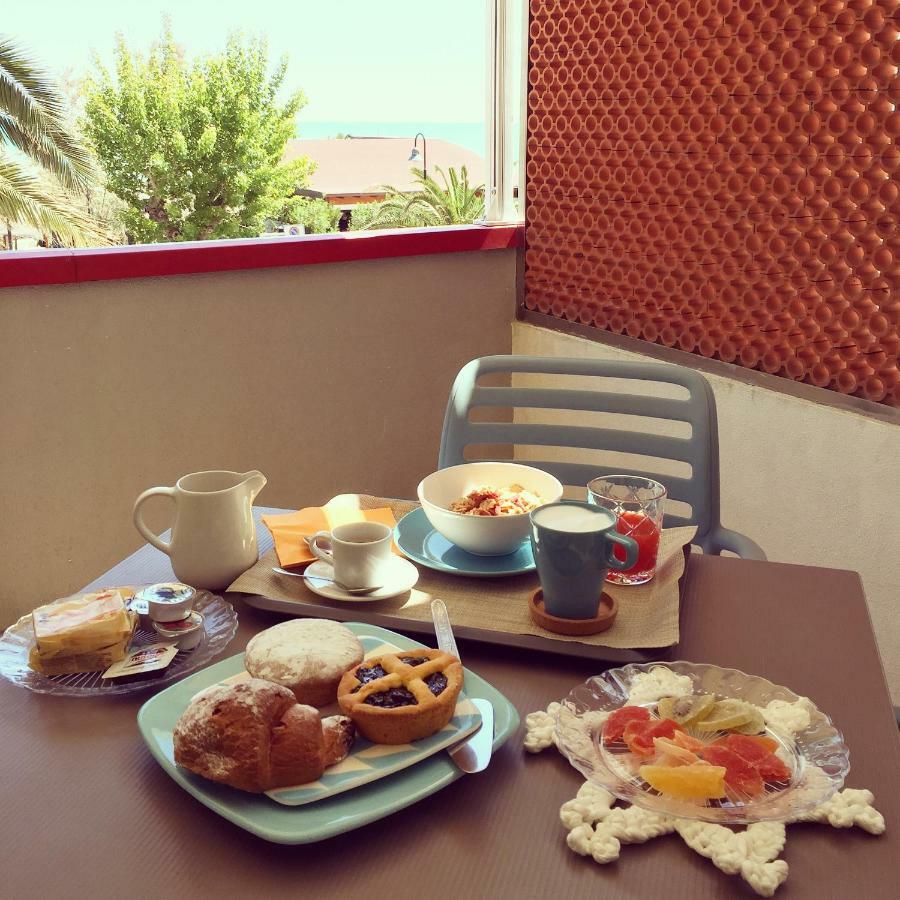 Sulmare Alba Adriatica Bed & Breakfast Exterior photo